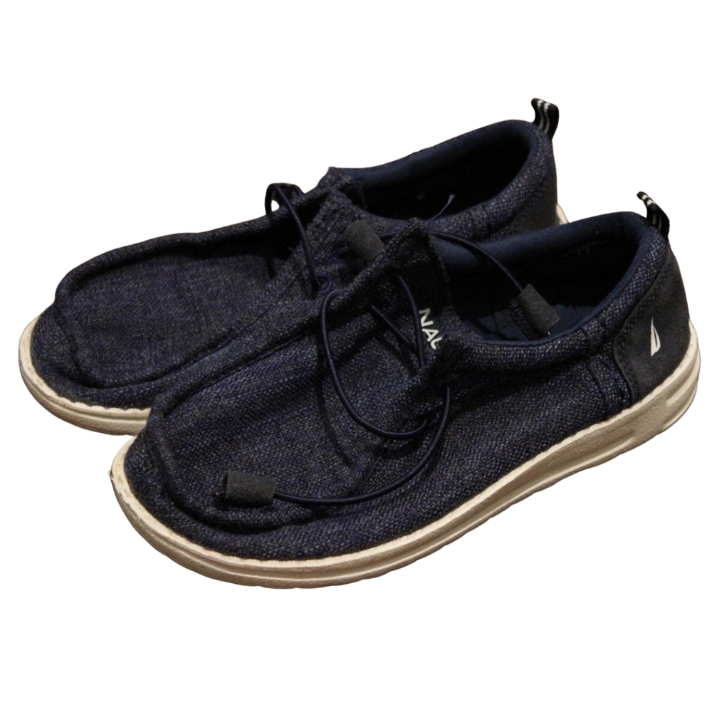 2/$25 🏷 Nautica Navy Loafer Shoes Size 3Y